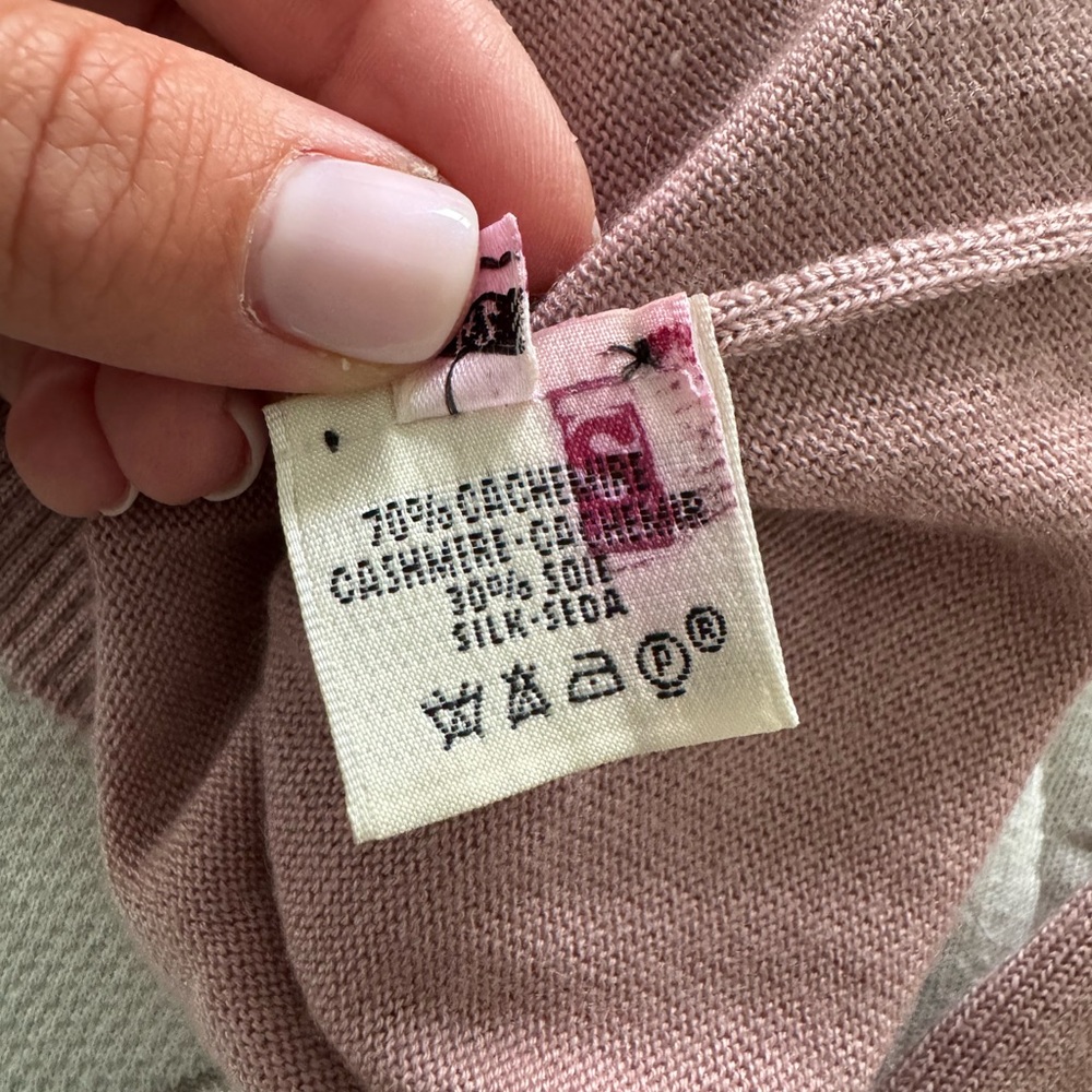 Hermès Women's Pink Cardigan Sweater - Picture 7 of 8